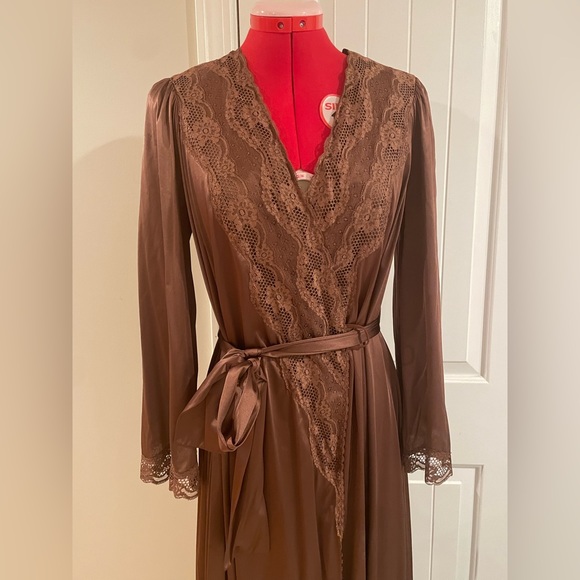 Vintage Vassarette Satin Peignoir Robe Chocolate Brown With Lace Trim - Picture 3 of 14